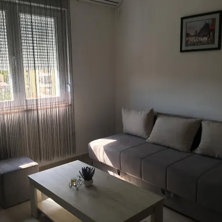 Apartman Tribunia